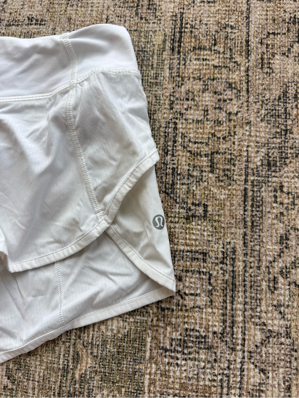 Lululemon Women's Speed Up Shorts White Size 10 Athletic Athleisure Running - Picture 4 of 8